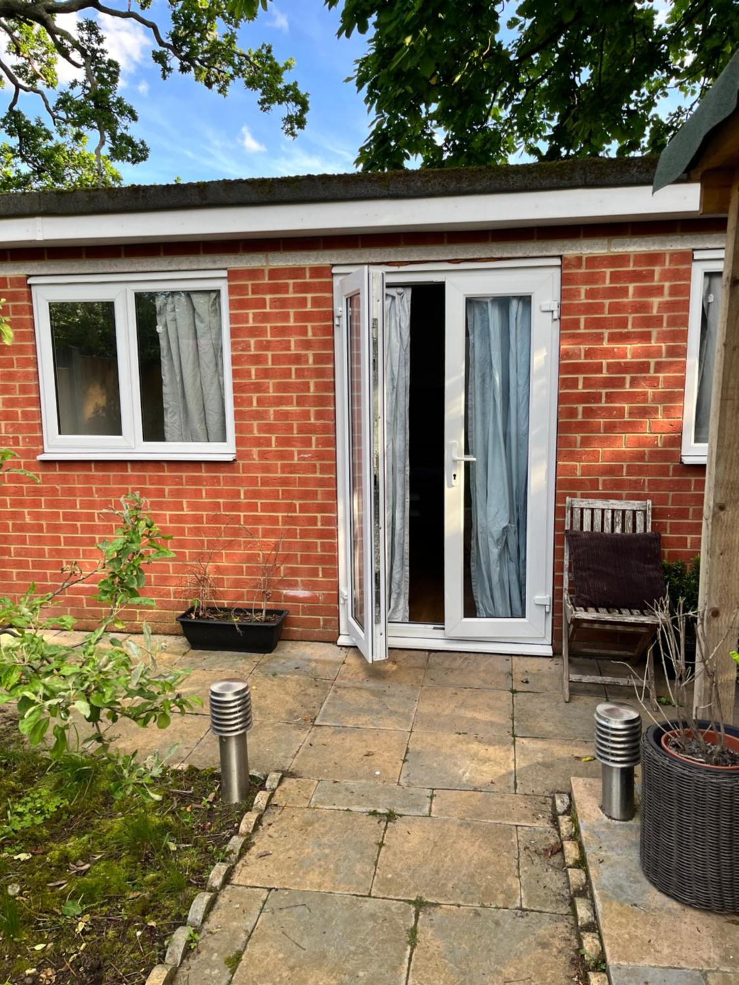 Cosy Garden Cottage Belvedere 外观 照片